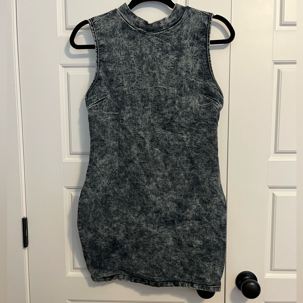 High neck dress with cut out